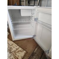 Холодильник V-HOME BC-70W, с морозилкой,  в63х45х47, бу
